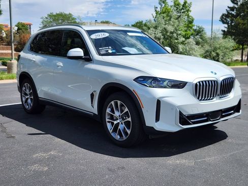 Used 2026 BMW X5 xDrive40i w/ Premium Package AWD/4WD image 4