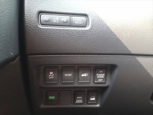 Used 2016 Nissan Rogue SL AWD/4WD image 15