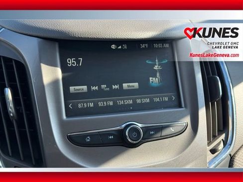 Used 2017 Chevrolet Cruze LT image 19