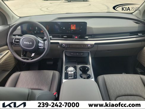 New 2026 Kia Carnival EX FWD image 19