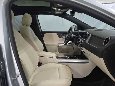 Certified 2026 Mercedes-Benz GLA 250 4MATIC image 10