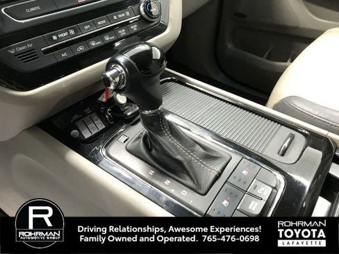 Used 2016 Kia Sedona SX image 26