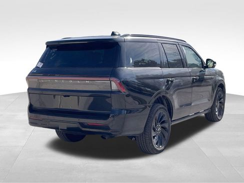 New 2026 Lincoln Navigator Reserve w/ Jet Appearance Package AWD/4WD image 5