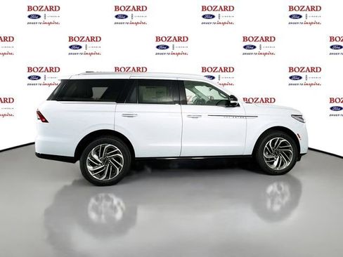 New 2026 Lincoln Navigator Reserve AWD/4WD image 9