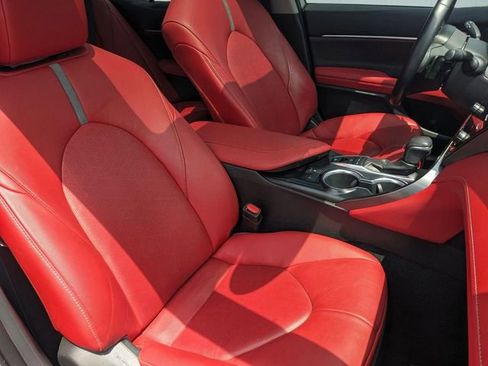 Used 2020 Toyota Camry XSE FWD image 30