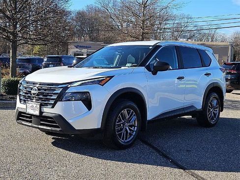 Certified 2025 Nissan Rogue S image 4