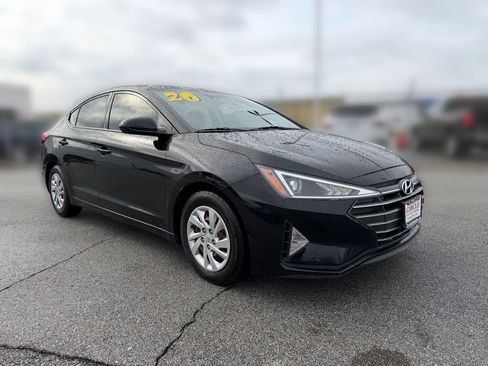 Used 2020 Hyundai Elantra SE w/ Cargo Package (C1) FWD image 12