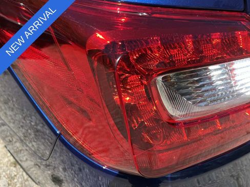 Used 2016 Subaru Legacy 2.5i Premium image 9