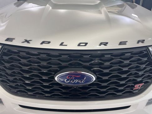Used 2023 Ford Explorer ST w/ Equipment Group 401A AWD/4WD image 37