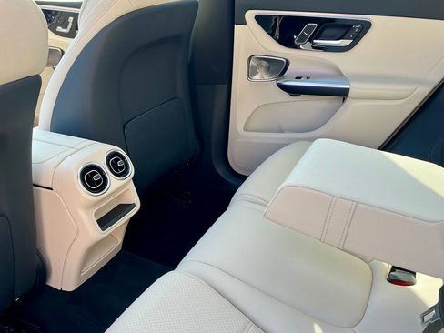 Certified 2026 Mercedes-Benz GLC 300 4MATIC image 21