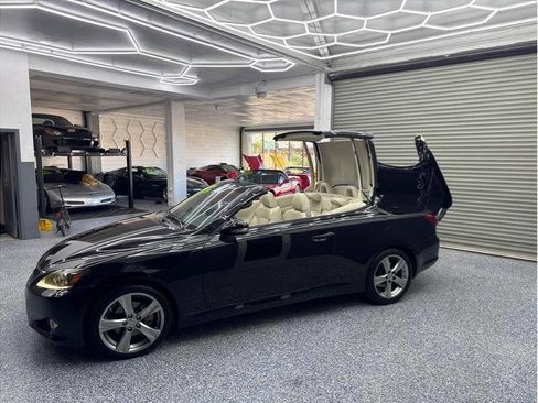 Used 2012 Lexus IS 250C image 12