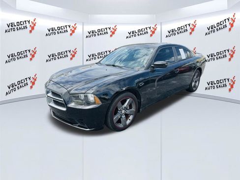 Used 2014 Dodge Charger SXT Plus image 6