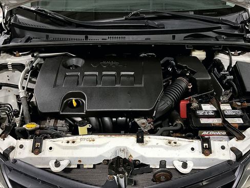 Used 2015 Toyota Corolla LE FWD image 32