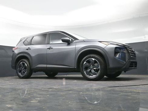 Used 2024 Nissan Rogue SV AWD/4WD image 34