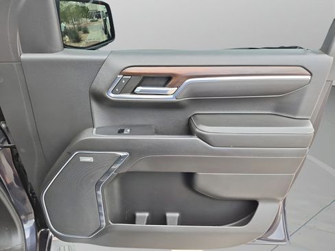 Used 2022 GMC Sierra 1500 SLT w/ SLT Convenience Package image 13