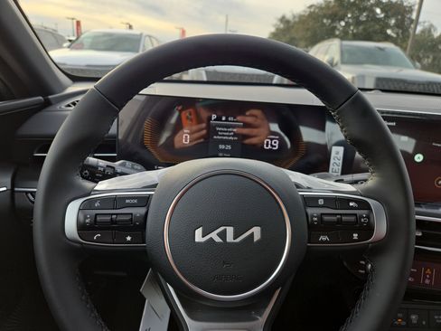 New 2026 Kia K5 GT-Line image 9