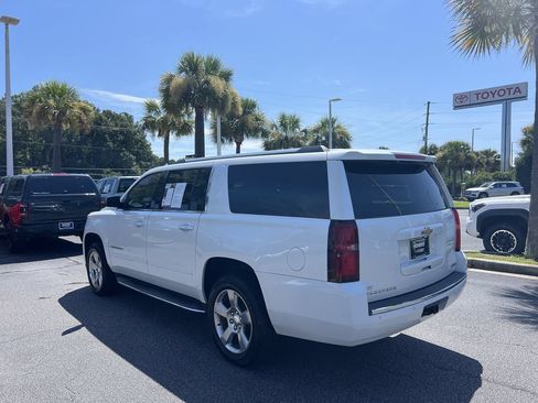 Used 2018 Chevrolet Suburban Premier AWD/4WD image 8