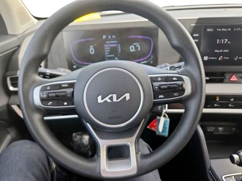 Used 2025 Kia Sportage LX AWD/4WD image 14