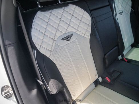 Used 2021 Bentley Bentayga image 84