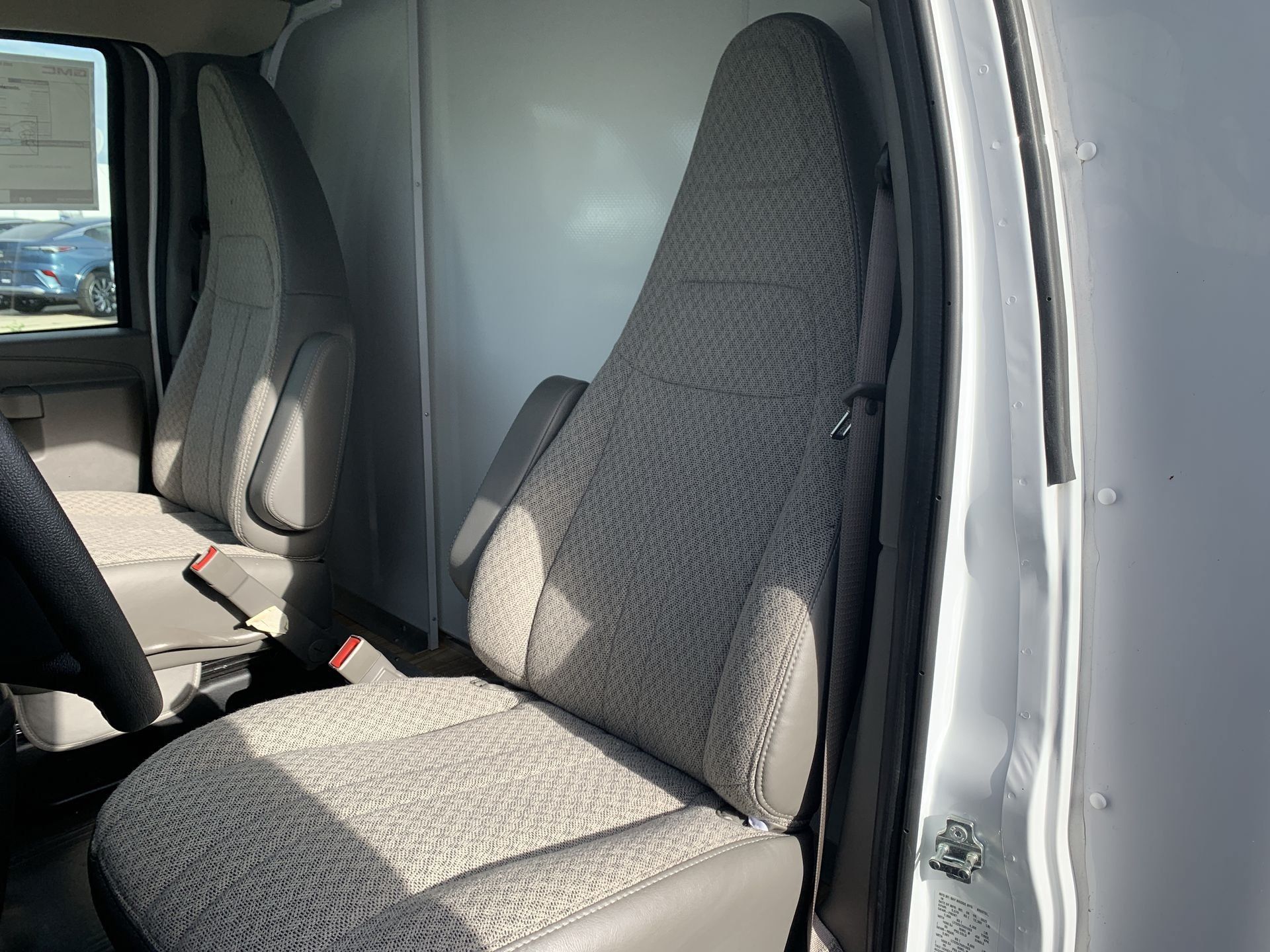 New 2025 GMC Savana 3500 Extended w/ Power Convenience Package RWD image 28