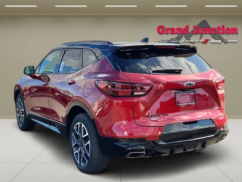 Used 2024 Chevrolet Blazer RS w/ Driver Confidence II Package image 5