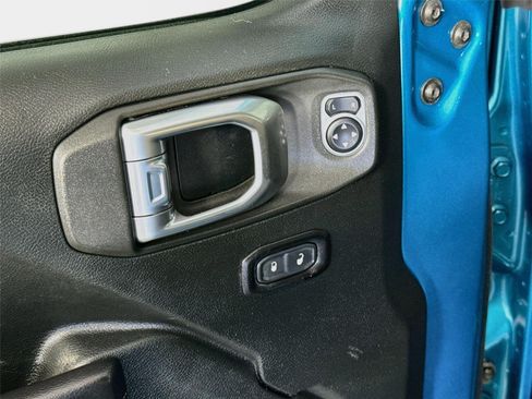 Used 2020 Jeep Wrangler Unlimited Sport S AWD/4WD image 18
