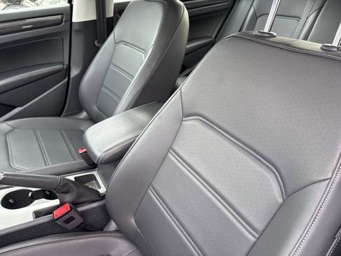 Used 2020 Volkswagen Passat 2.0T R-Line image 6