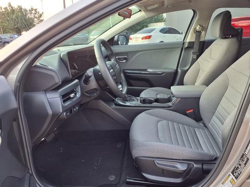 Certified 2025 Kia K4 EX FWD image 10