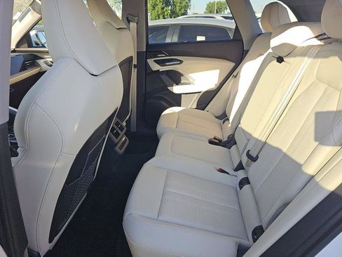 Used 2025 Audi Q5 Prestige AWD/4WD image 6