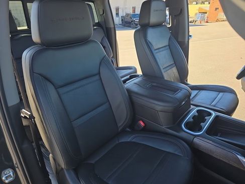 Used 2020 GMC Sierra 3500 Denali w/ Denali Ultimate Package image 10