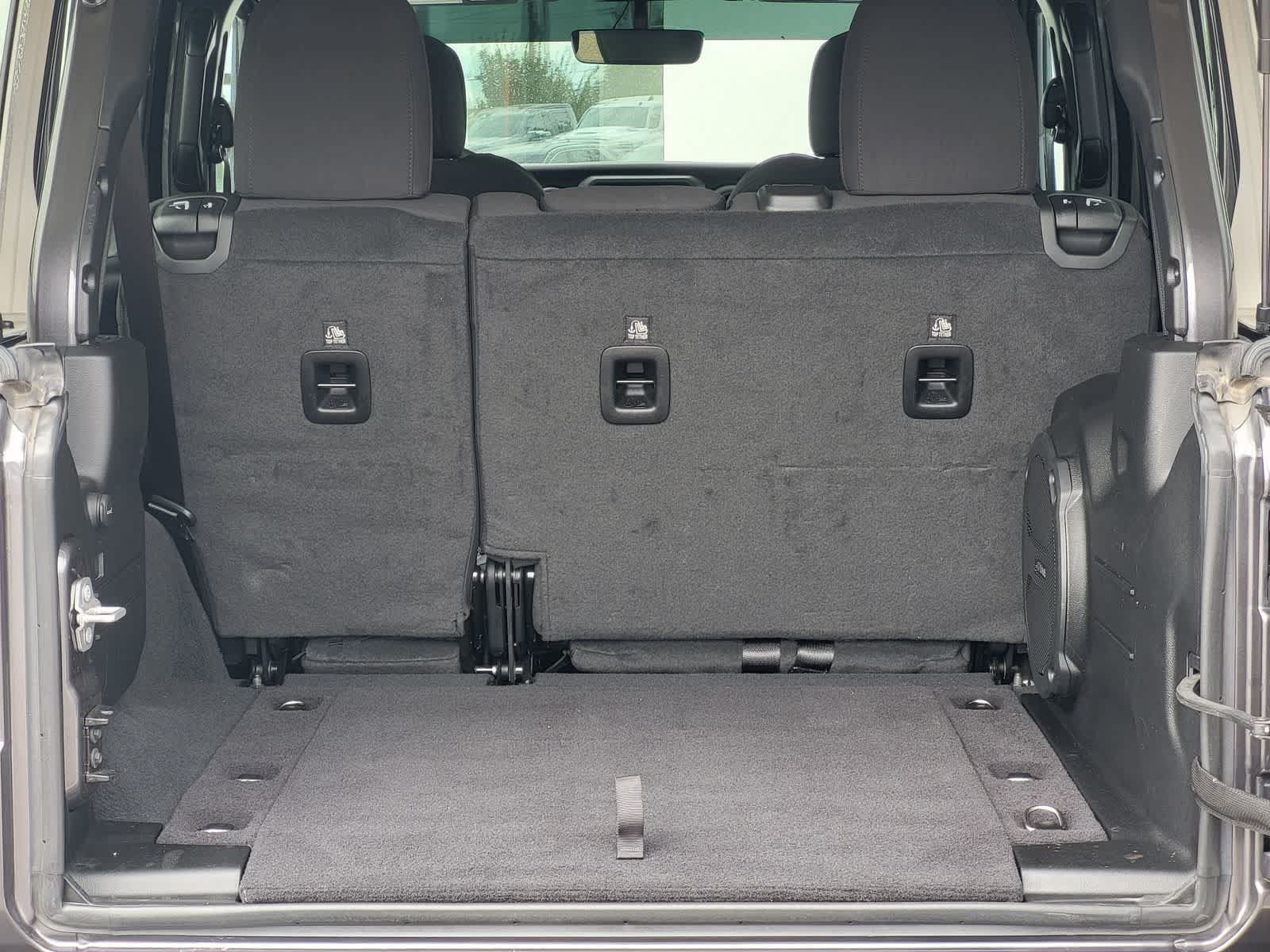 Used 2023 Jeep Wrangler Unlimited Sport AWD/4WD image 28