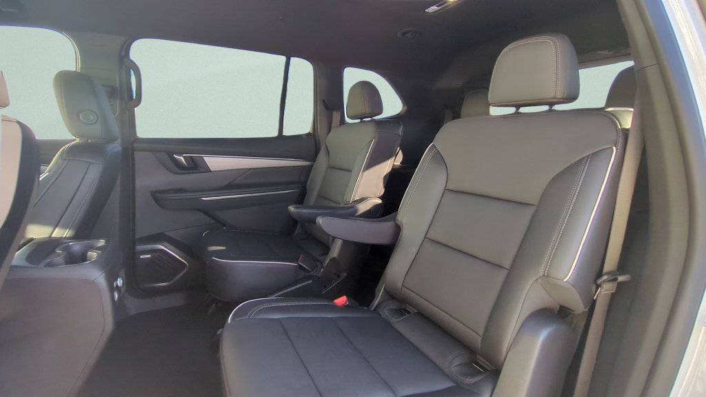 Used 2025 Buick Enclave Preferred FWD image 10