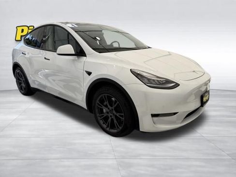 Used 2021 Tesla Model Y Long Range AWD/4WD image 7