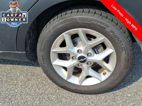 Used 2024 Kia Soul LX w/ Option Group 015 FWD image 10