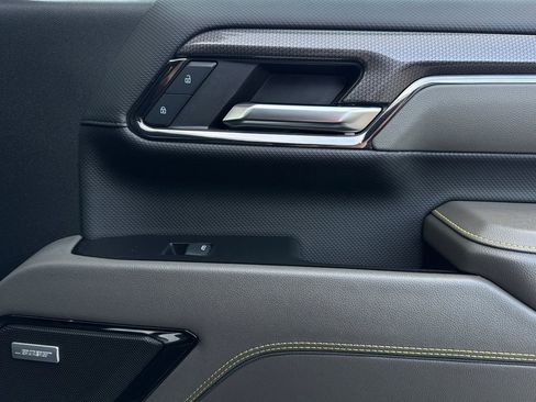 Certified 2024 Chevrolet Silverado 2500 ZR2 w/ ZR2 Bison Edition image 19