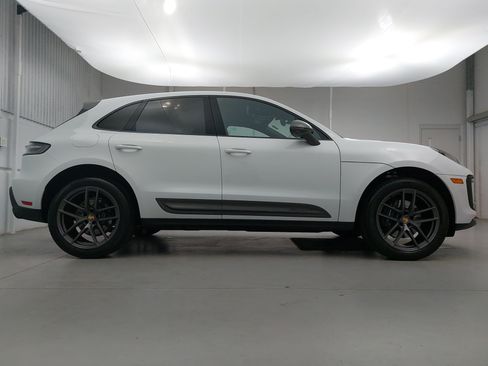 Certified 2026 Porsche Macan Turbo AWD/4WD image 8