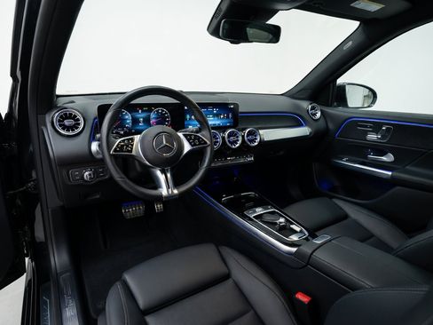 Used 2024 Mercedes-Benz GLB 250 image 14