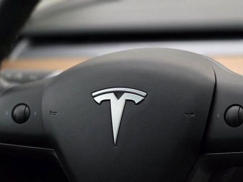 Used 2020 Tesla Model 3 Standard Range Plus RWD image 14