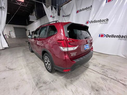 Used 2022 Subaru Forester Premium AWD/4WD image 5