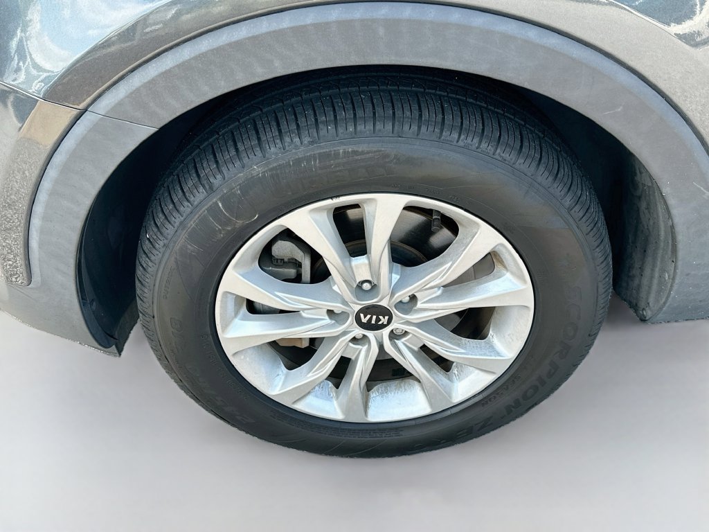 Used 2021 Kia Telluride LX AWD/4WD image 30
