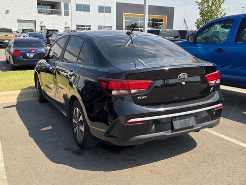Used 2021 Kia Rio S w/ Technology Package FWD image 2