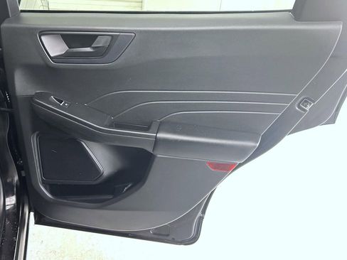 Used 2022 Ford Escape SE w/ Convenience Package image 17