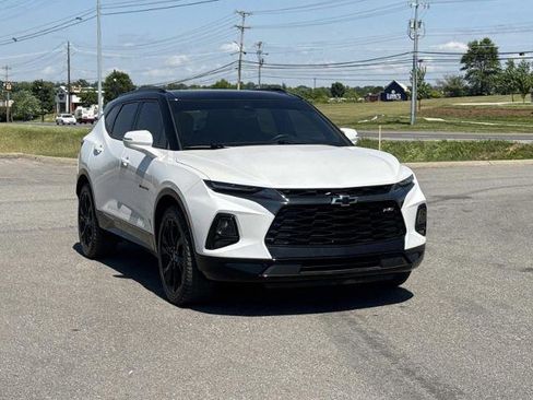 Used 2022 Chevrolet Blazer RS w/ Enhanced Convenience Package FWD image 3