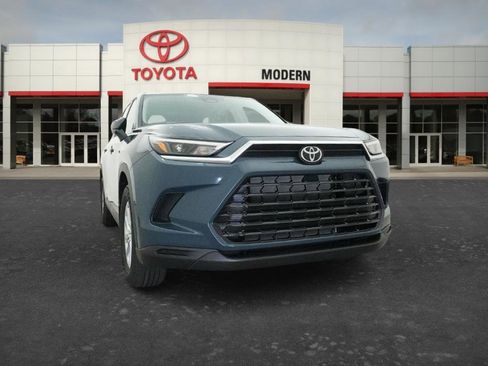 Certified 2026 Toyota Grand Highlander XLE image 12