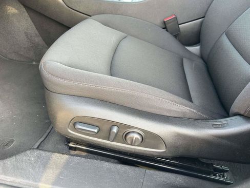 Used 2024 Chevrolet Malibu LT FWD image 16