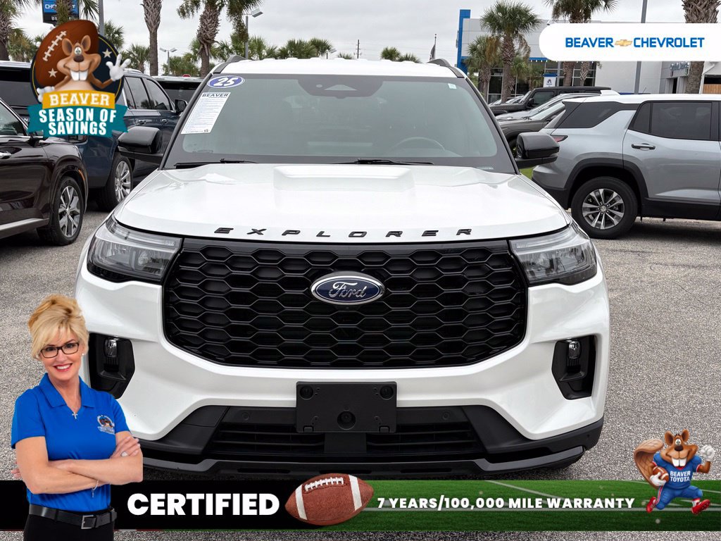 Used 2025 Ford Explorer ST-Line AWD/4WD image 3