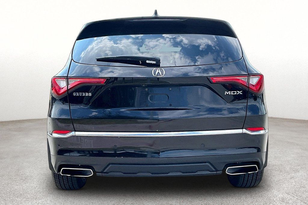 Used 2023 Acura MDX w/ Technology Package AWD/4WD image 4