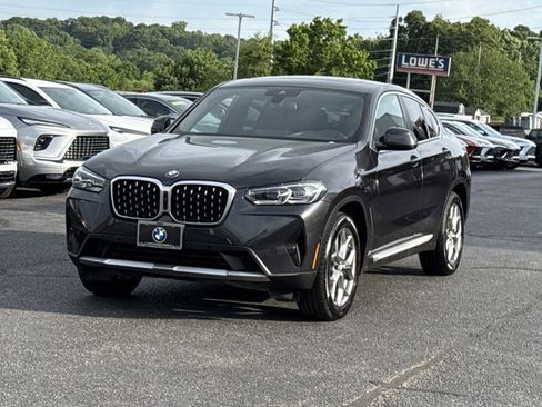 Used 2024 BMW X4 xDrive30i AWD/4WD image 9