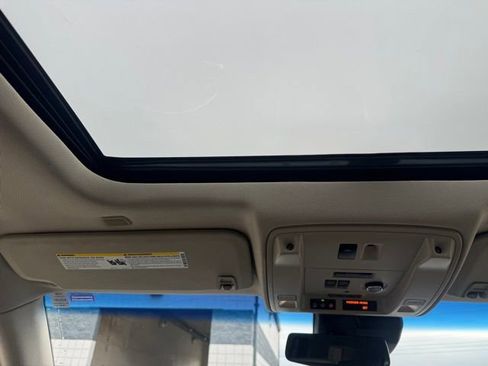 Used 2019 Cadillac Escalade Luxury image 17