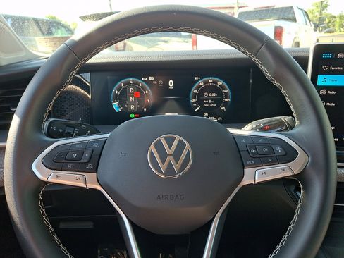 Used 2025 Volkswagen Tiguan S AWD/4WD image 17